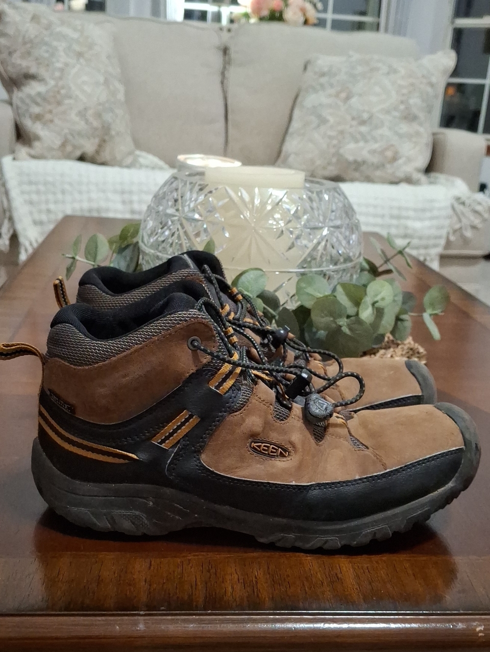 KEEN Brown and Black Men's Leather Hiking Boots Size 7 Outdoor Camping Work